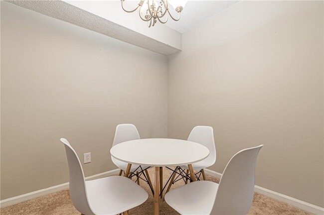 Building Photo - 448 McGill Pl NE