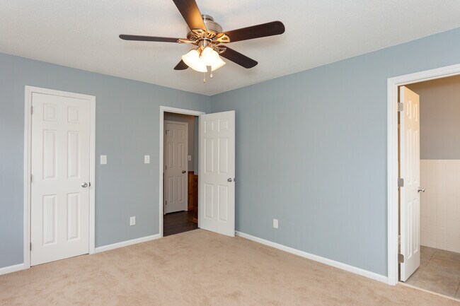 Building Photo - 3600 Ladywood Ct