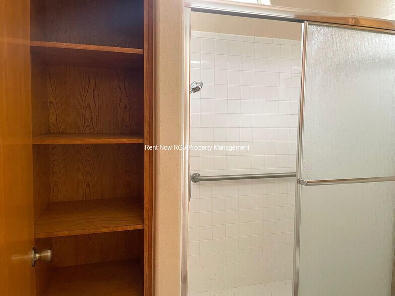 Building Photo - 1109 N 47th St