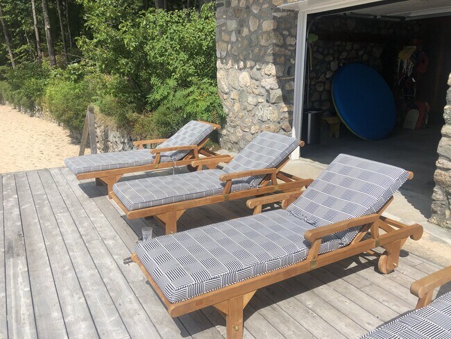 Building Photo - 1140 Roosevelt Trail