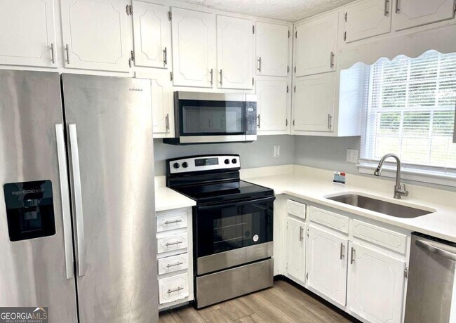 Building Photo - 131 Toby Springs Ln