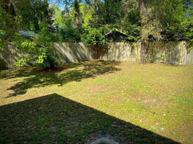 Building Photo - 420 Stonehenge Dr