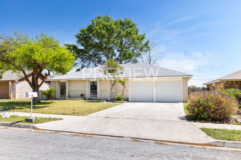 Building Photo - 178 Oakside