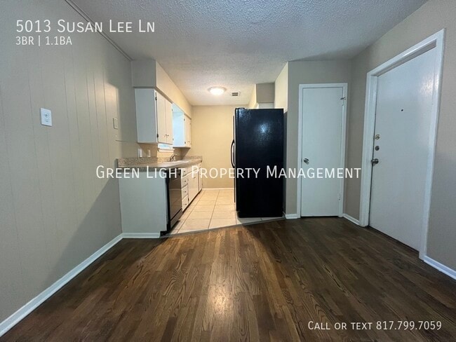 Building Photo - 5013 Susan Lee Ln