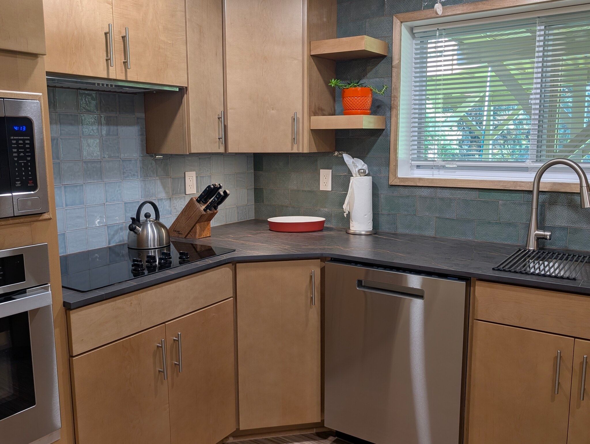 Cooktop dishwasher - 14519 Dowling Dr