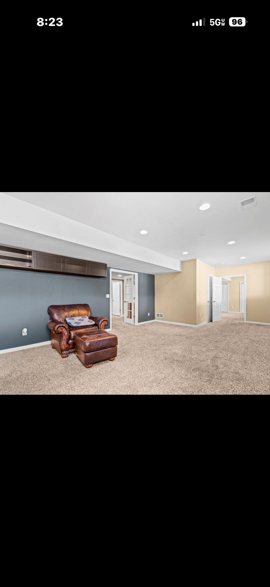 Building Photo - 1140 Hyde Park