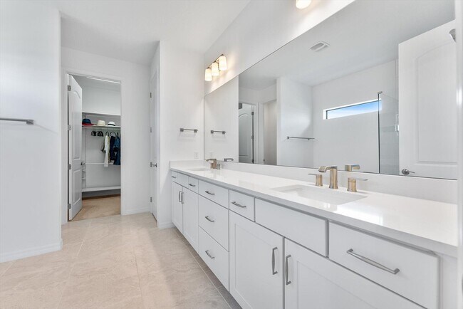 Building Photo - 4757 Roldan Ct