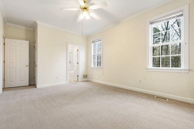 Building Photo - 3 Bed 2 Bath Chatham Forest Home - Available Now!