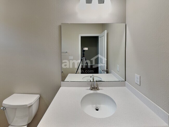 Building Photo - 123 Edge Pk Trl