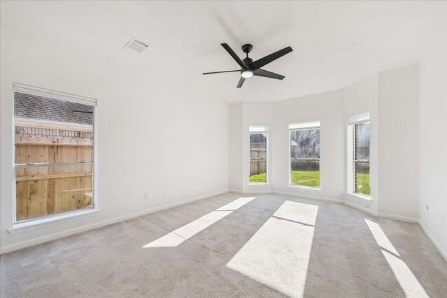 Building Photo - 315 Vantage Pointe Cir