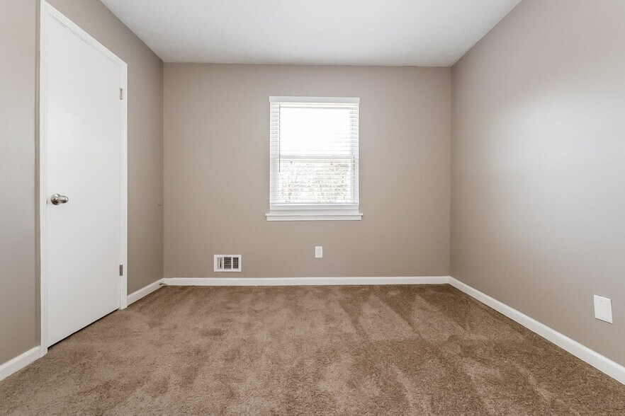 Building Photo - 3833 Chimney Mill Trail