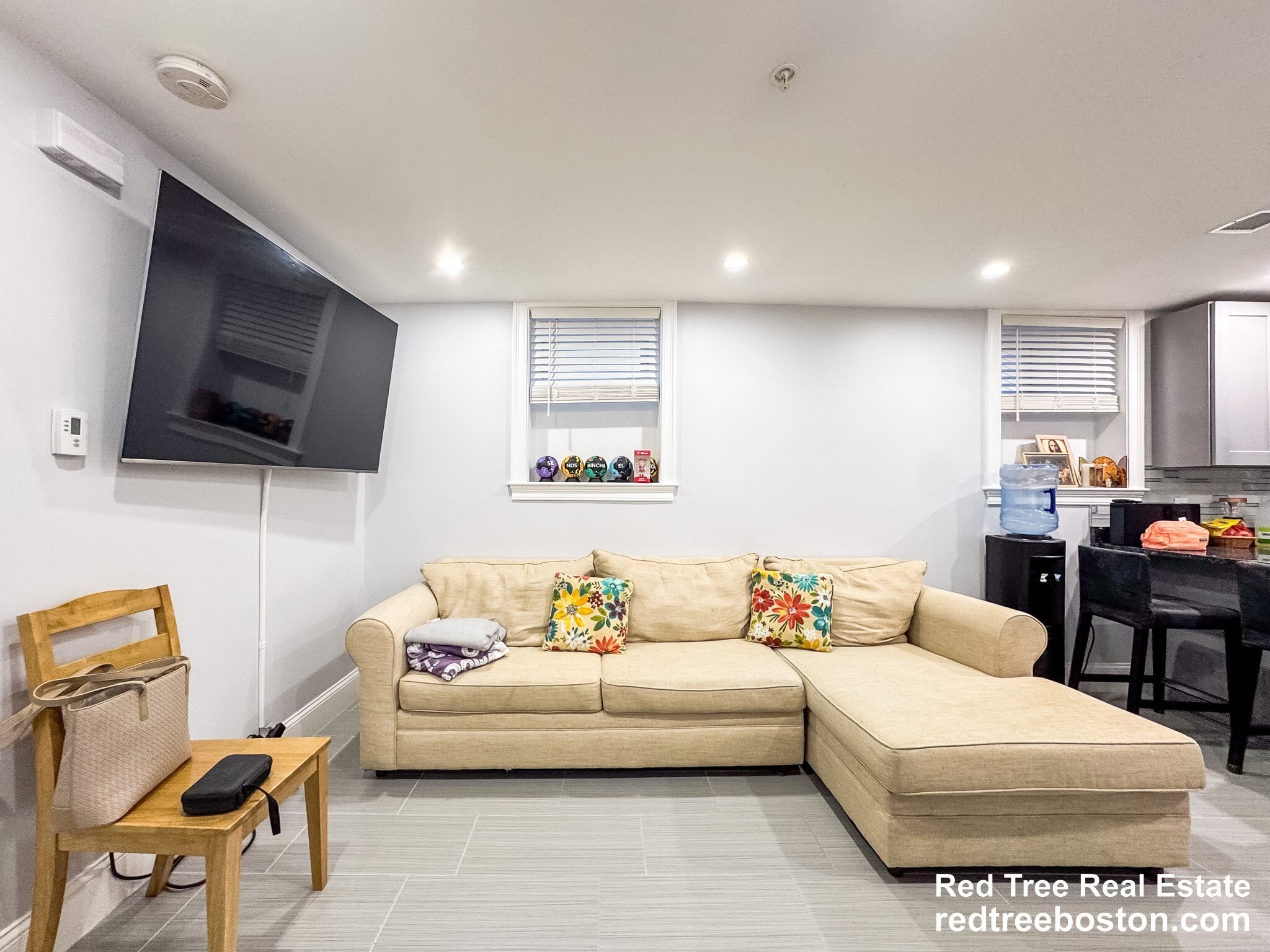 Building Photo - 62 Hecla St