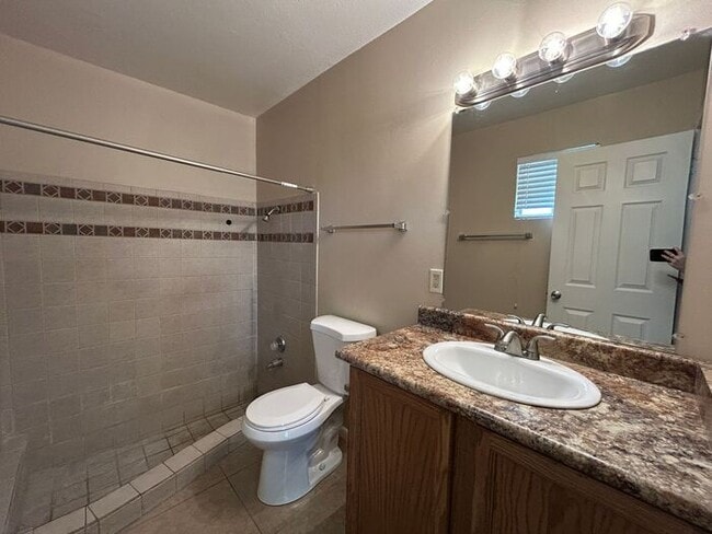 Building Photo - 301 W Olive Ave