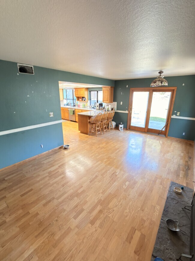 Building Photo - 9062 Stargaze Ave