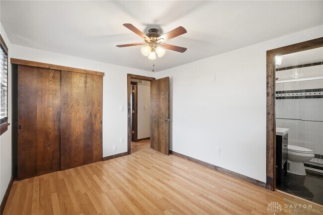 Building Photo - 27 Laurelgrove Dr