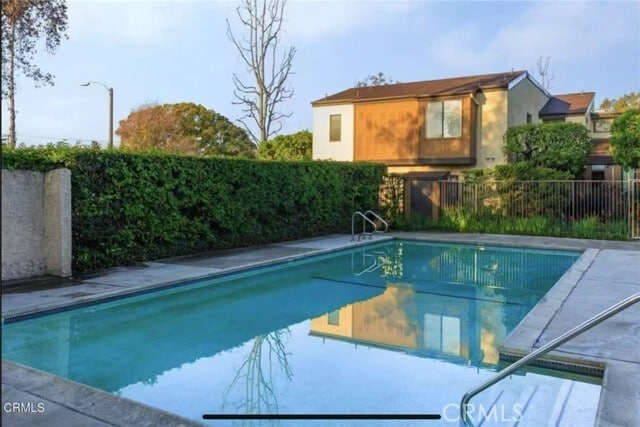 Building Photo - 239 Linwood Ave