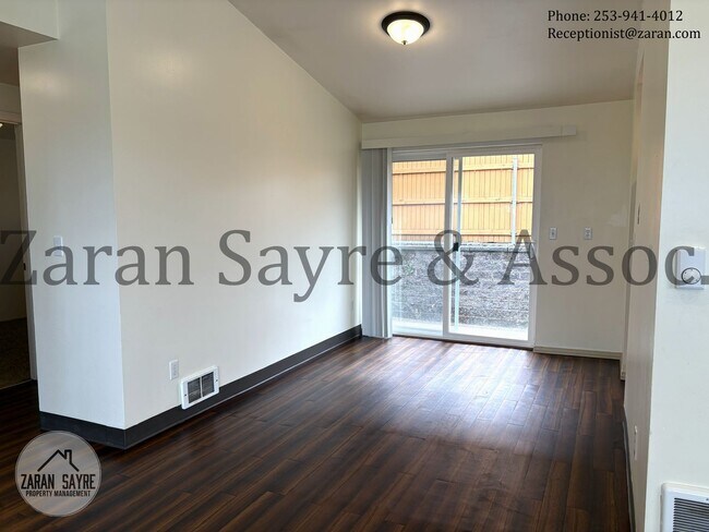 Building Photo - 1114 E 29th St