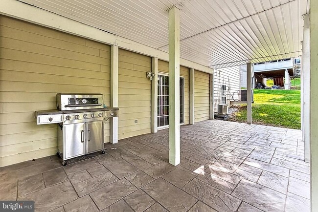 Building Photo - 8901 Hargrove Ct