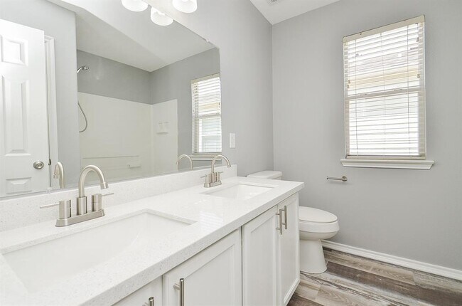 Building Photo - 20131 Larkspur Landing
