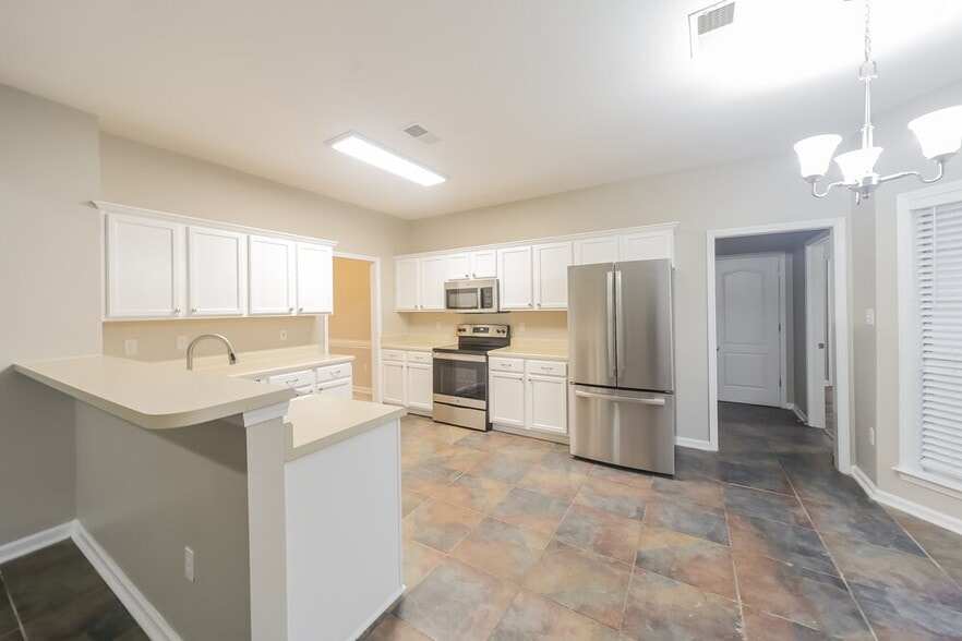 Building Photo - 5606 Southbend Ln