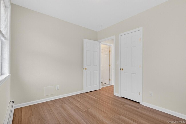 Building Photo - 17 Church St