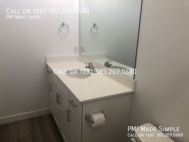 Building Photo - 970 W Broadleaf Dr