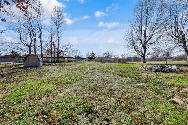 Building Photo - 1306 W Bonnie Ln