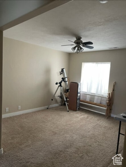 Building Photo - 143 E Box Elder Dr