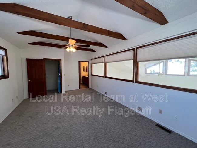 Building Photo - 6311 E Willow Loop
