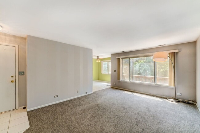 Building Photo - 741 Acorn Ct