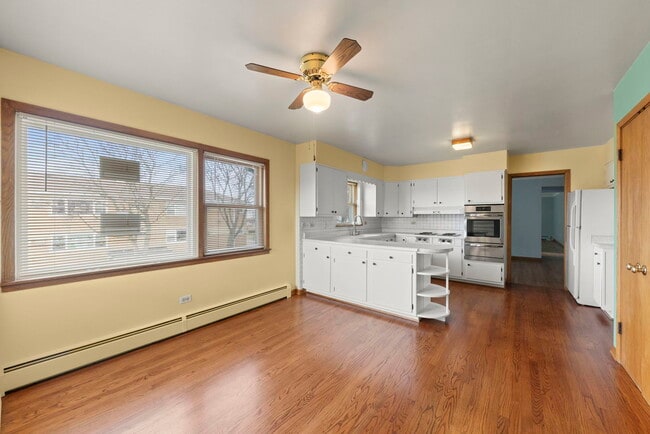 Building Photo - 6401 W 52nd St