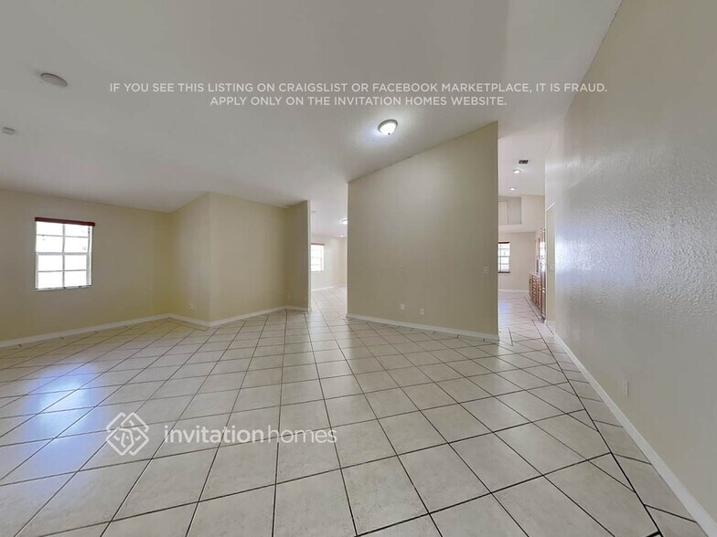 Building Photo - 14915 SW 139th Pl