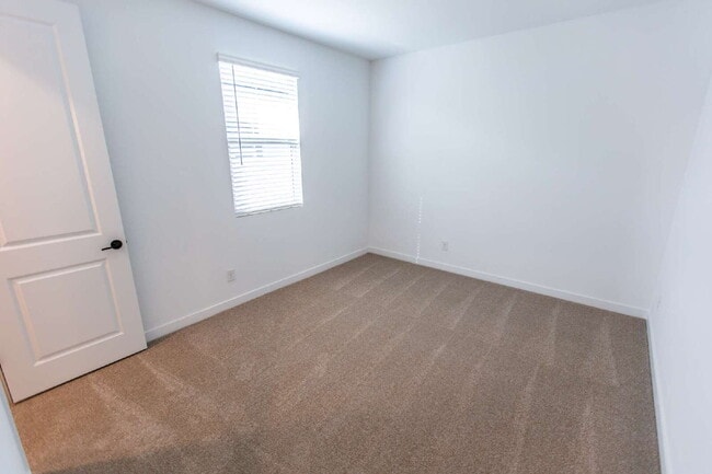 Building Photo - 23024 E Watford Dr