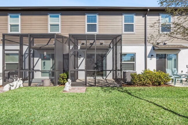 Building Photo - Stunning 3 bedroom, 2.5 bathroom townhome located in a highly desirable gated community