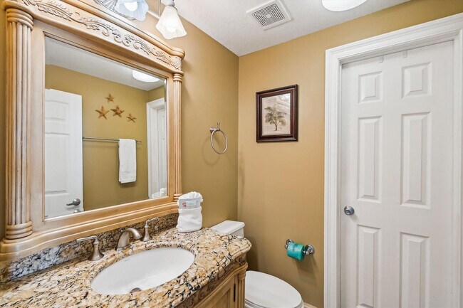 Building Photo - 15900 Front Beach Rd