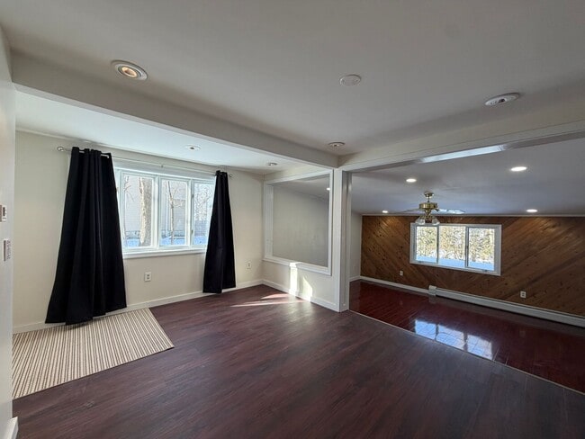 Building Photo - Charming 3-Bedroom Home Near Pontoosuc Lake