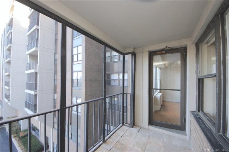 Building Photo - 44 Strawberry Hill Ave