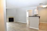 Building Photo - 8911 Town Center Cir