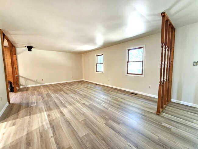 Building Photo - 29776 Polks Rd