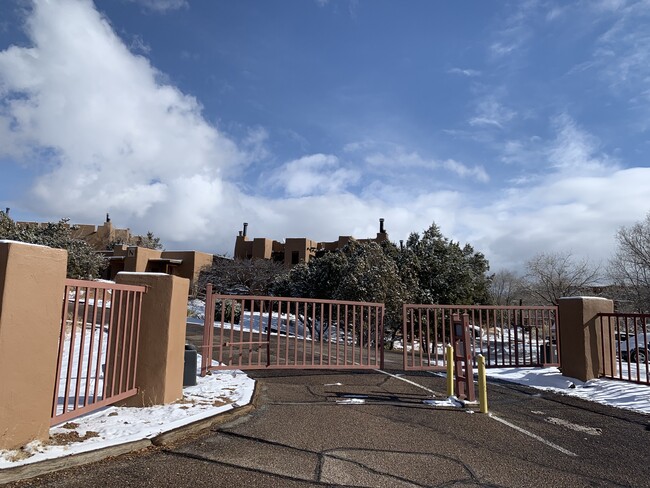 Building Photo - 2600 W Zia Rd