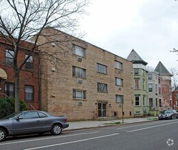 Building Photo - 1111 D ST NE