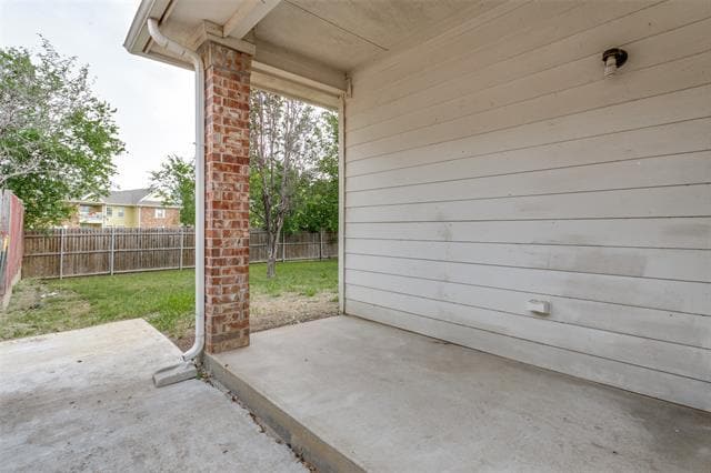 Building Photo - 2605 Silver Hill Dr