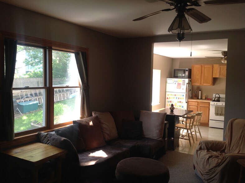 Building Photo - 1920 N Water St