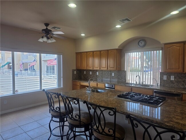 Building Photo - 1825 E Shore Villas Dr
