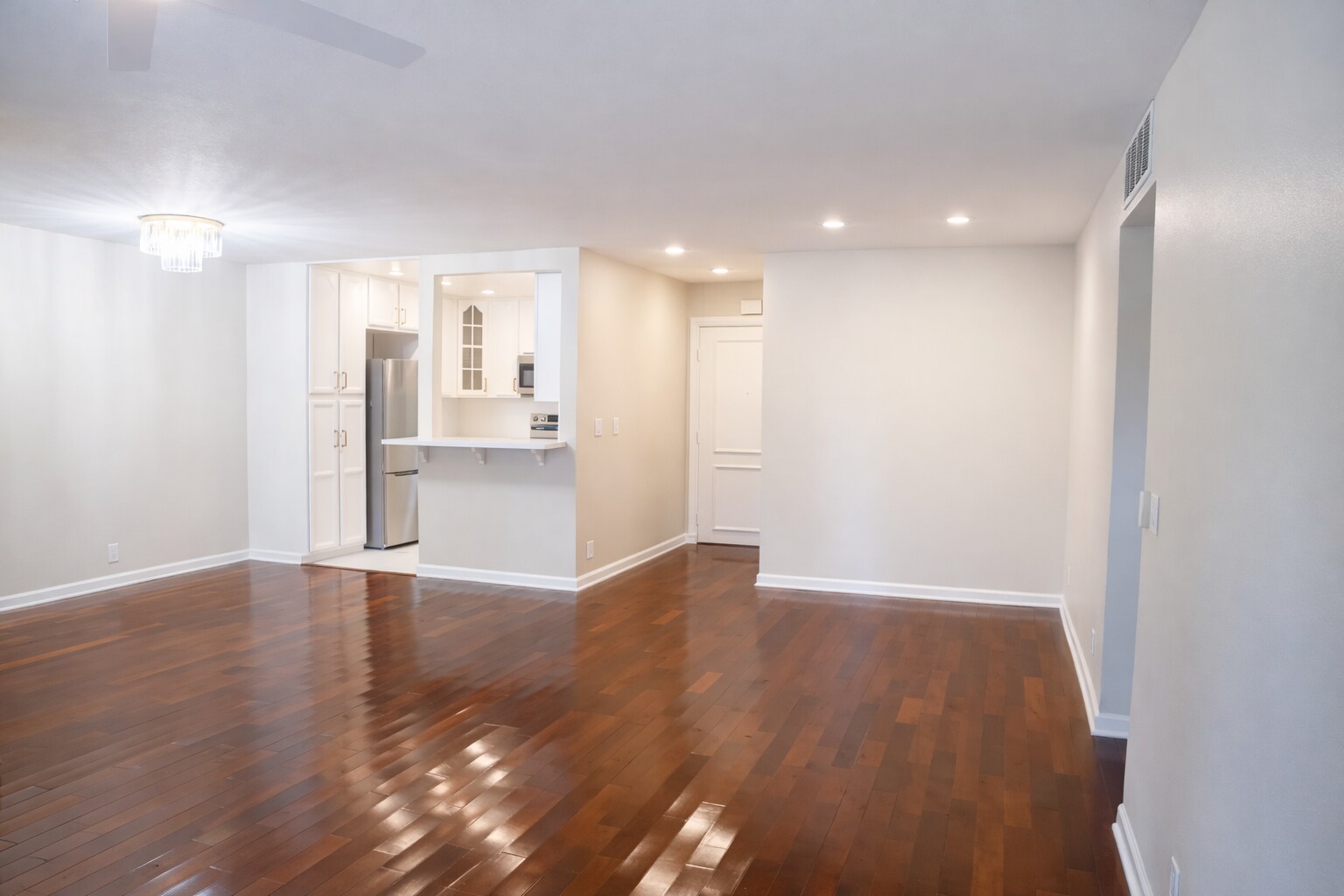 Building Photo - 10425 Caminito Cuervo