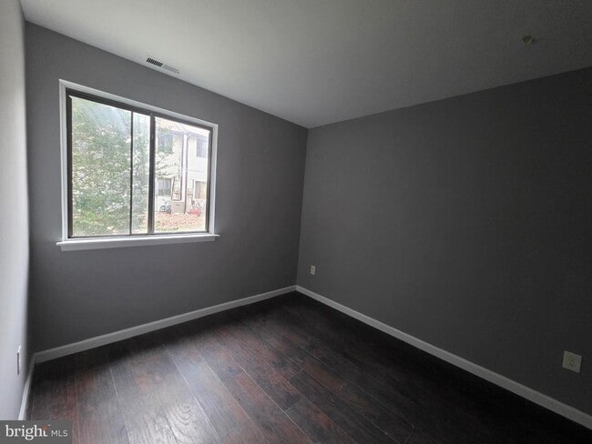 Building Photo - 2515 Cottonwood Ct