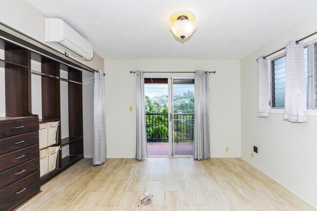 Building Photo - 99-1362-1362 Hele Mauna Pl