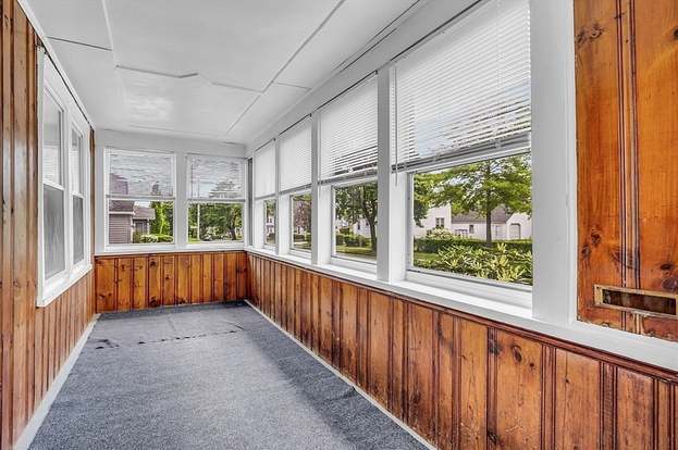 Building Photo - 36 Rowena St