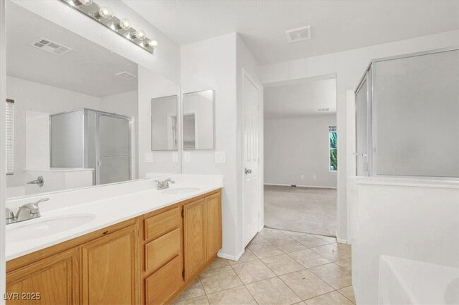 Building Photo - 11667 Autunno St