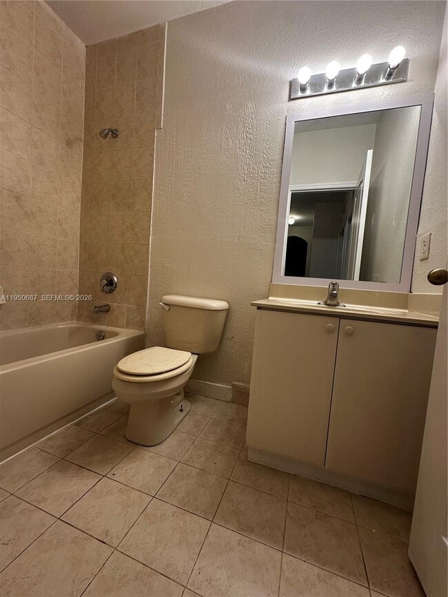 Building Photo - 2903 SE 17th Ave